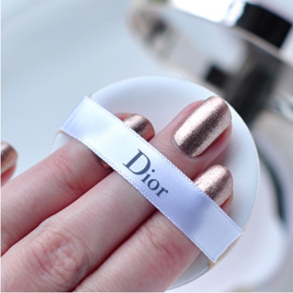 DIOR Forever Cushion Powder 2 Powder Puffs - Picture 5 of 7